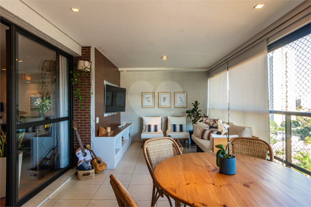 Apartamento à venda com 3 suítes em Granja Julieta, São Paulo, SP