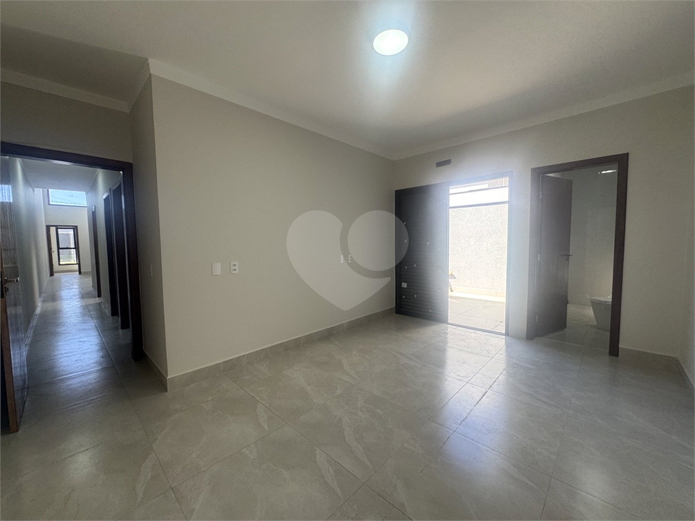 Casa à venda com 3 quartos, sendo 1 suíte, no condomínio Residencial Villagio Wanel, Sorocaba - SP