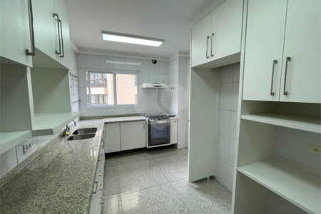 Apartamento à venda ou para alugar com 3 suítes em Vila Suzana, São Paulo, SP