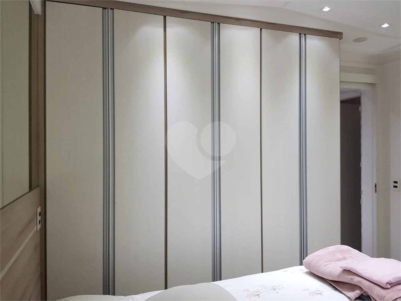 Apartamento à venda com 3 quartos, sendo 1 suíte, em Vila Maria Alta, São Paulo, SP