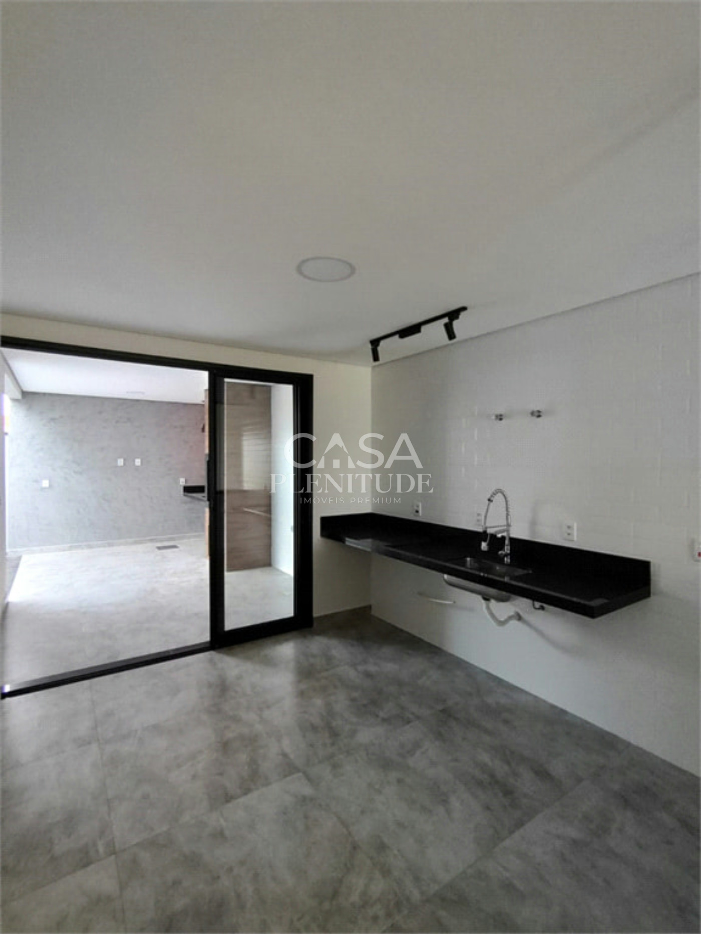 Casa em condomínio à venda com 3 quartos, sendo 1 suíte,  em Horto Florestal, Sorocaba, SP
