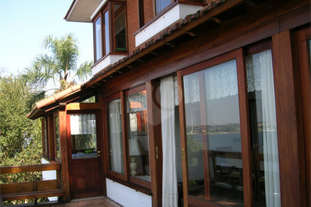Casa de Vila à venda ou para alugar com 4 suítes em Guarapiranga, São Paulo, SP