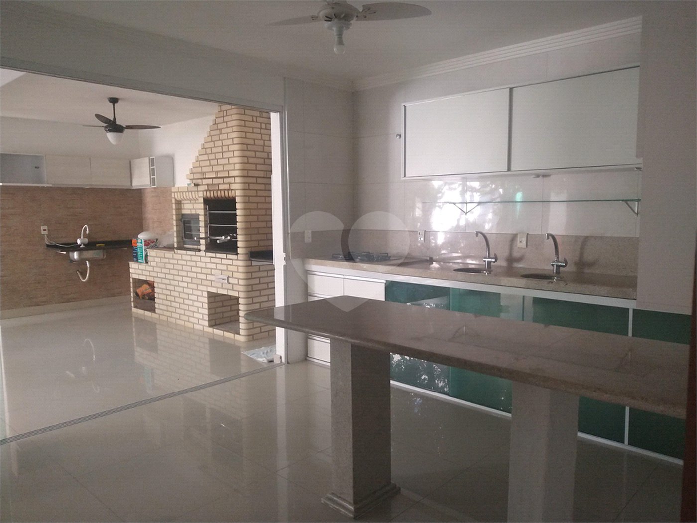Casa à venda com 4 quartos, sendo 3 suítes, no condomínio Ibiti Royal Park, Sorocaba - SP