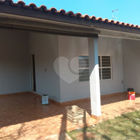 Casa à venda com 3 quartos em Vila Apolo, Itapetininga, SP