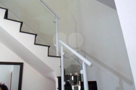 Casa à venda com 3 quartos, sendo 1 suíte,  no condomínio Fernandes, São Paulo - SP