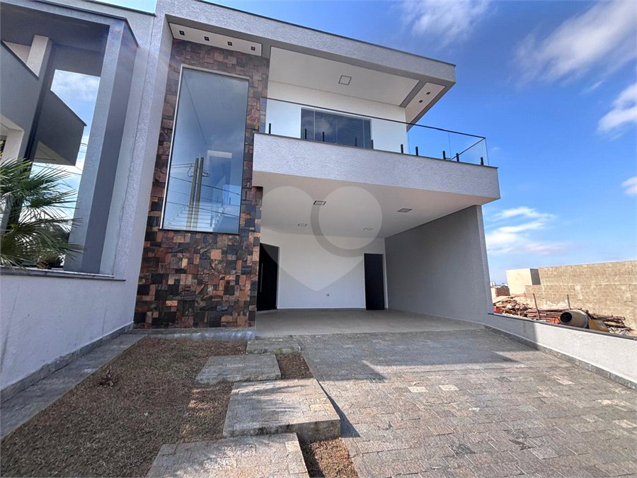 Casa à venda com 3 suítes no condomínio Helena Maria, Sorocaba - SP