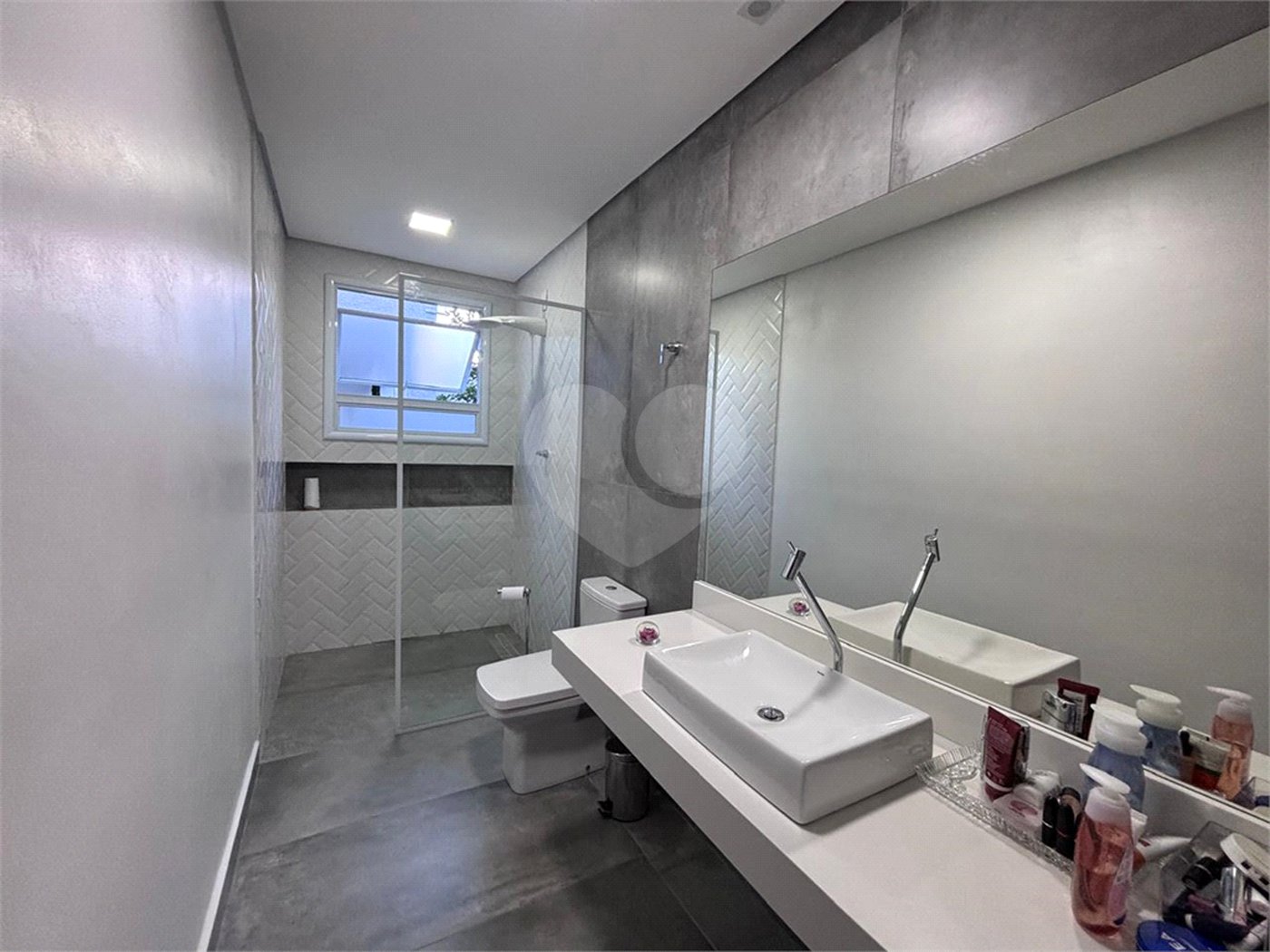 Casa à venda com 3 quartos, sendo 1 suíte, em Parque Três Meninos, Sorocaba, SP