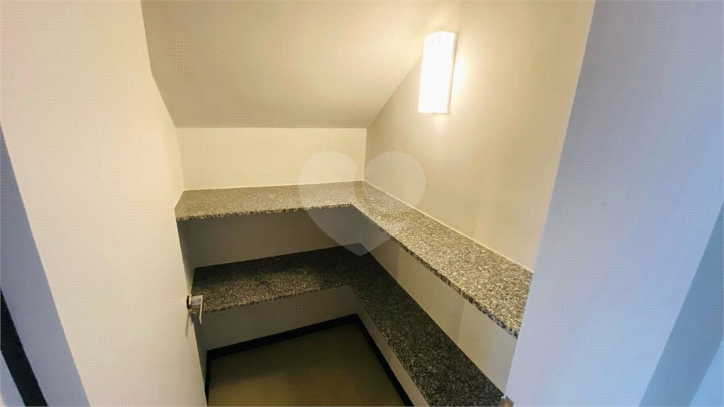 Casa à venda com 3 suítes no condomínio Euroville II, Bragança Paulista - SP