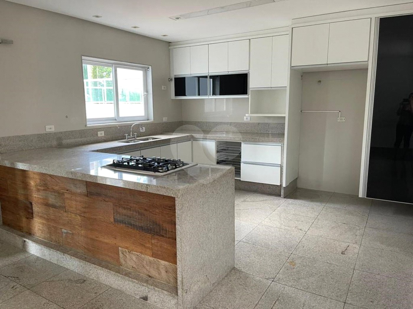 Casa à venda com 3 suítes no condomínio Quinta de Santo Antônio, São Paulo - SP