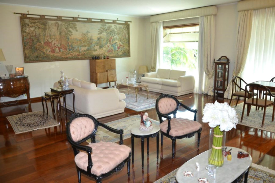 Casa à venda com 8 quartos, sendo 5 suítes, em Serra da Cantareira, Mairiporã, SP