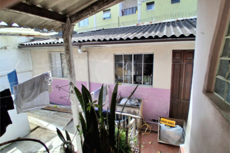 Casa à venda com 3 quartos, sendo 1 suíte, em Vila Vitório Mazzei, São Paulo, SP