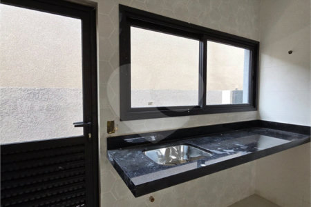 Casa à venda com 4 quartos, sendo 3 suítes, no condomínio Alphaville Nova Esplanada 4, Votorantim - SP