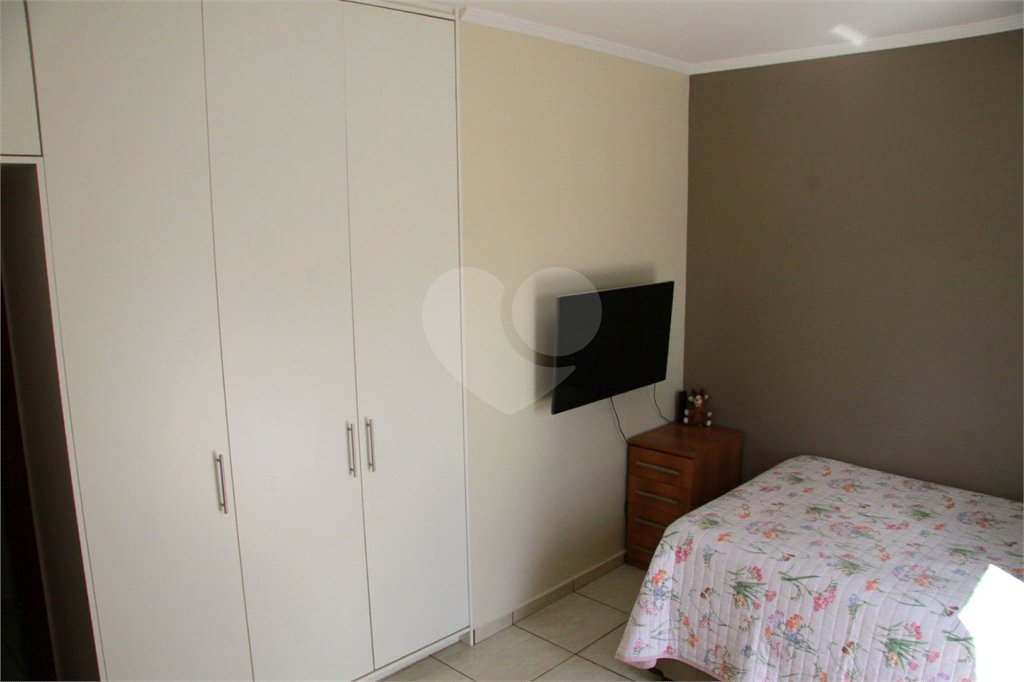 Sobrado à venda com 5 quartos, sendo 1 suíte,  em Jaguaré, São Paulo, SP
