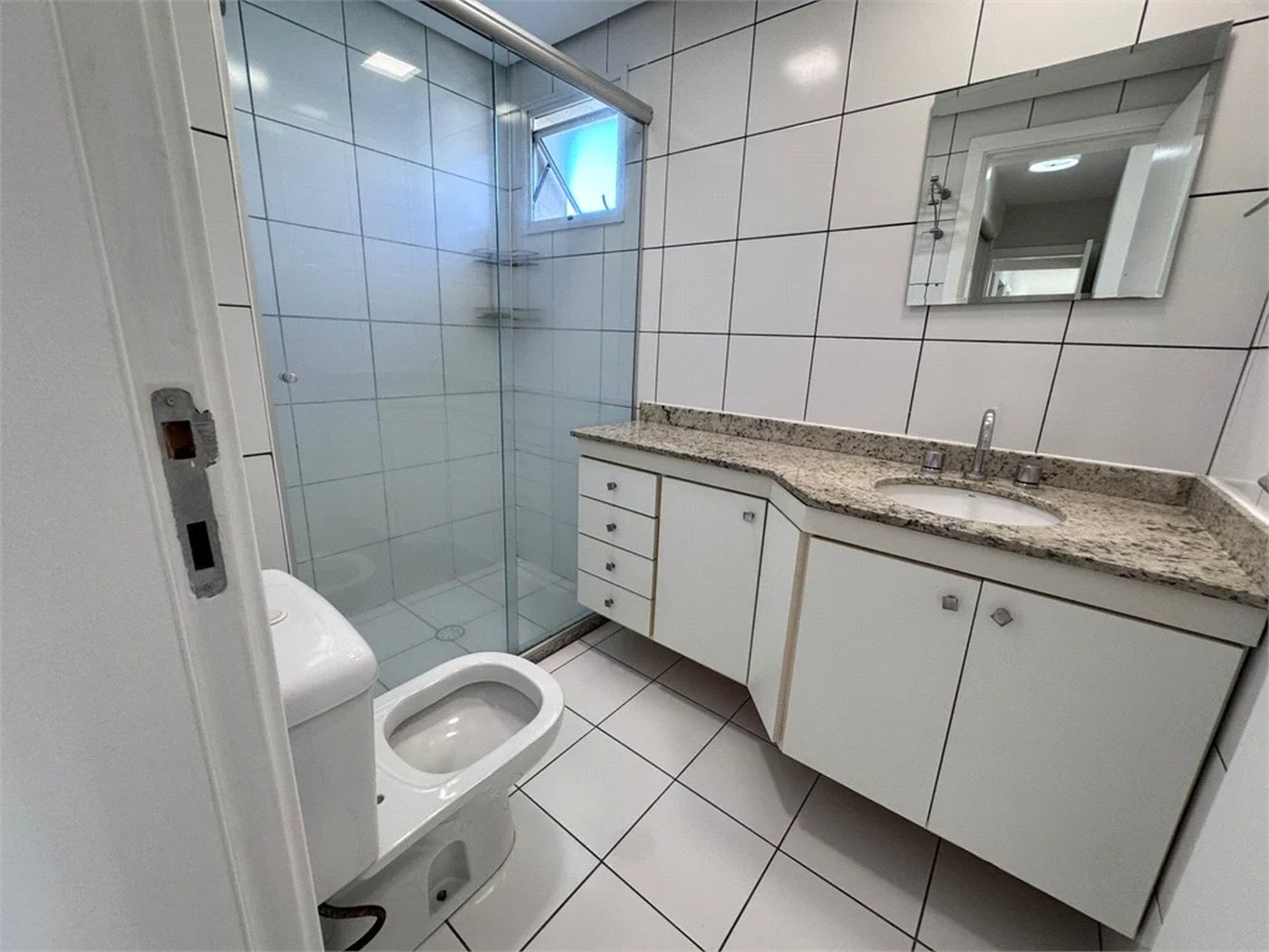 Apartamento para alugar com 3 quartos, sendo 1 suíte, em Pinheiros, São Paulo, SP