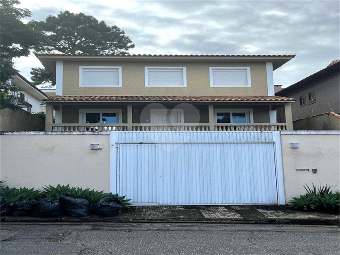 Casa à venda com 4 quartos, sendo 2 suítes,  em Vila Inah, São Paulo, SP