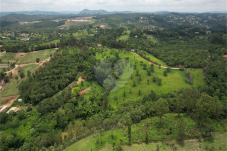 Sítio à venda com 3 quartos, sendo 1 suíte, em City Castello, Itu, SP
