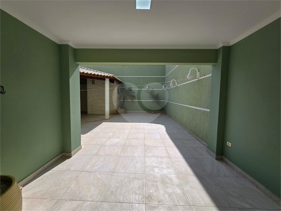 Casa para alugar com 4 quartos, sendo 3 suítes,  no condomínio Village Saint Claire, Sorocaba - SP