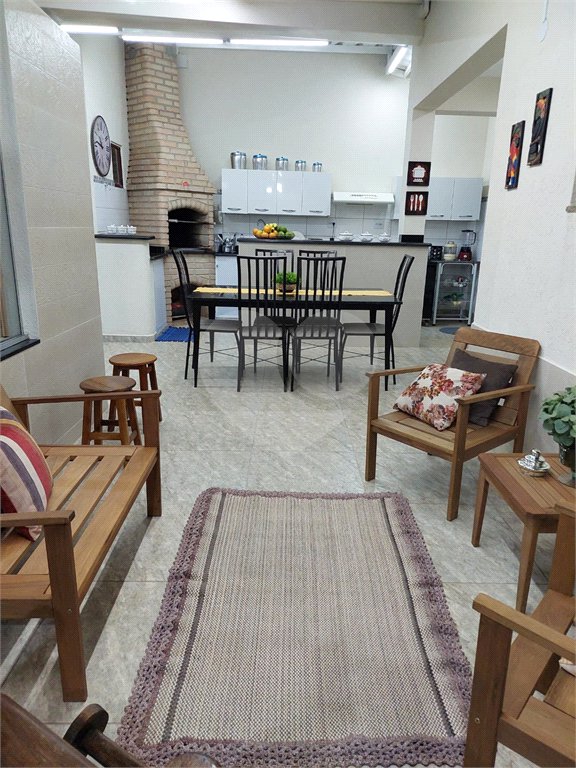 Sobrado à venda com 4 quartos, sendo 3 suítes, em Jardim Paulistano, Ribeirão Preto, SP