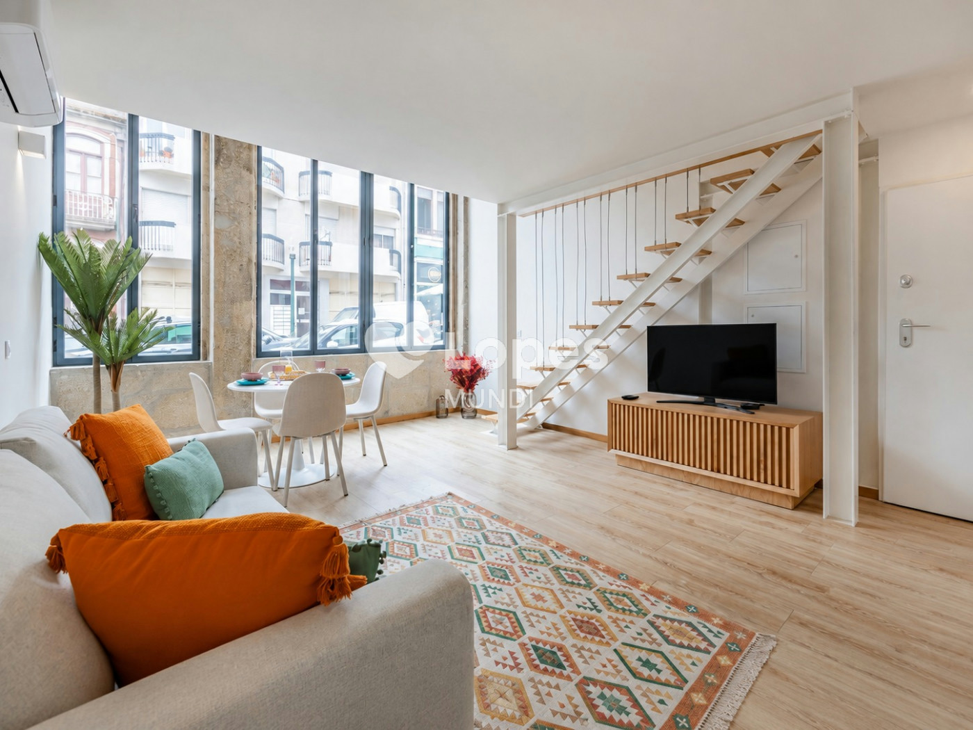 Apartamento T1 Duplex à venda no Bonfim, Porto, Portugal – Mobiliado