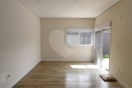 Casa à venda com 3 suítes no condomínio Figueira Garden, Atibaia - SP