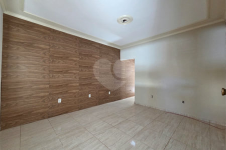 Casa à venda com 3 quartos, sendo 1 suíte, em Vila José Salem, Itapetininga, SP