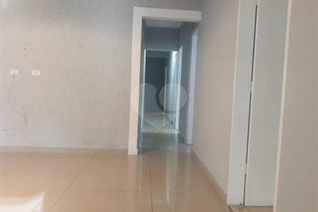 Casa Térrea à venda com 4 quartos, sendo 1 suíte, em Nova Mairinque, Mairinque, SP
