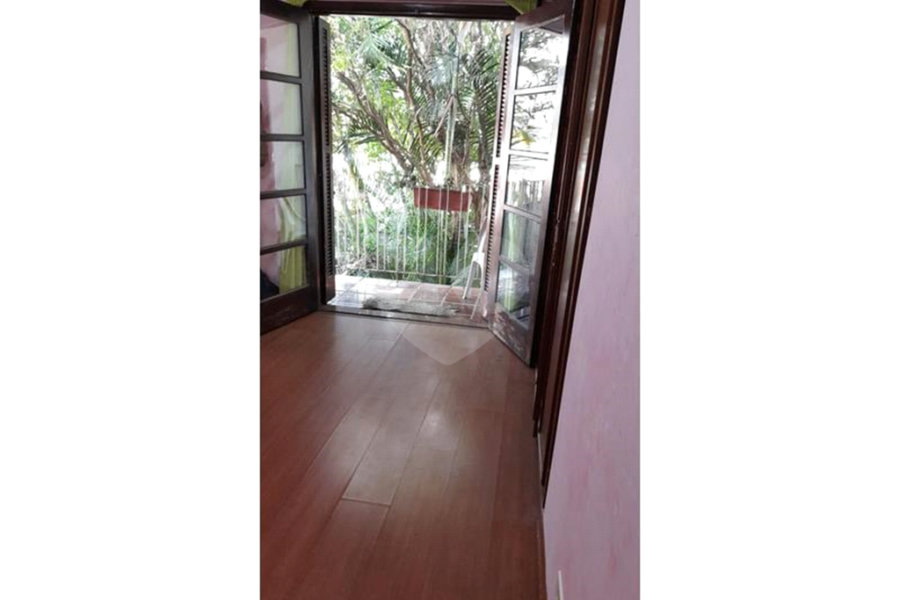 Casa à venda ou para alugar com 5 quartos, sendo 1 suíte, em Vila Romero, São Paulo, SP