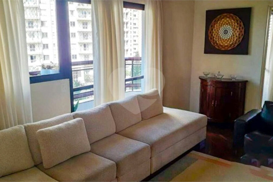 Apartamento à venda com 3 quartos, sendo 1 suíte, em Tatuapé, São Paulo, SP