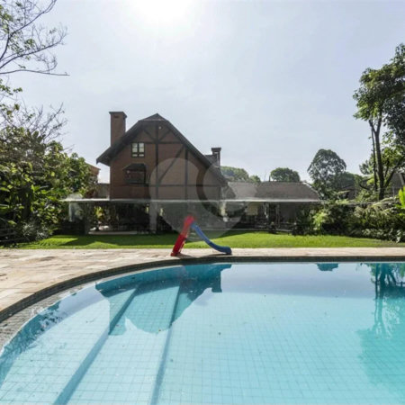 Casa de Vila à venda com 5 quartos, sendo 4 suítes, em Jardim Morumbi, São Paulo, SP