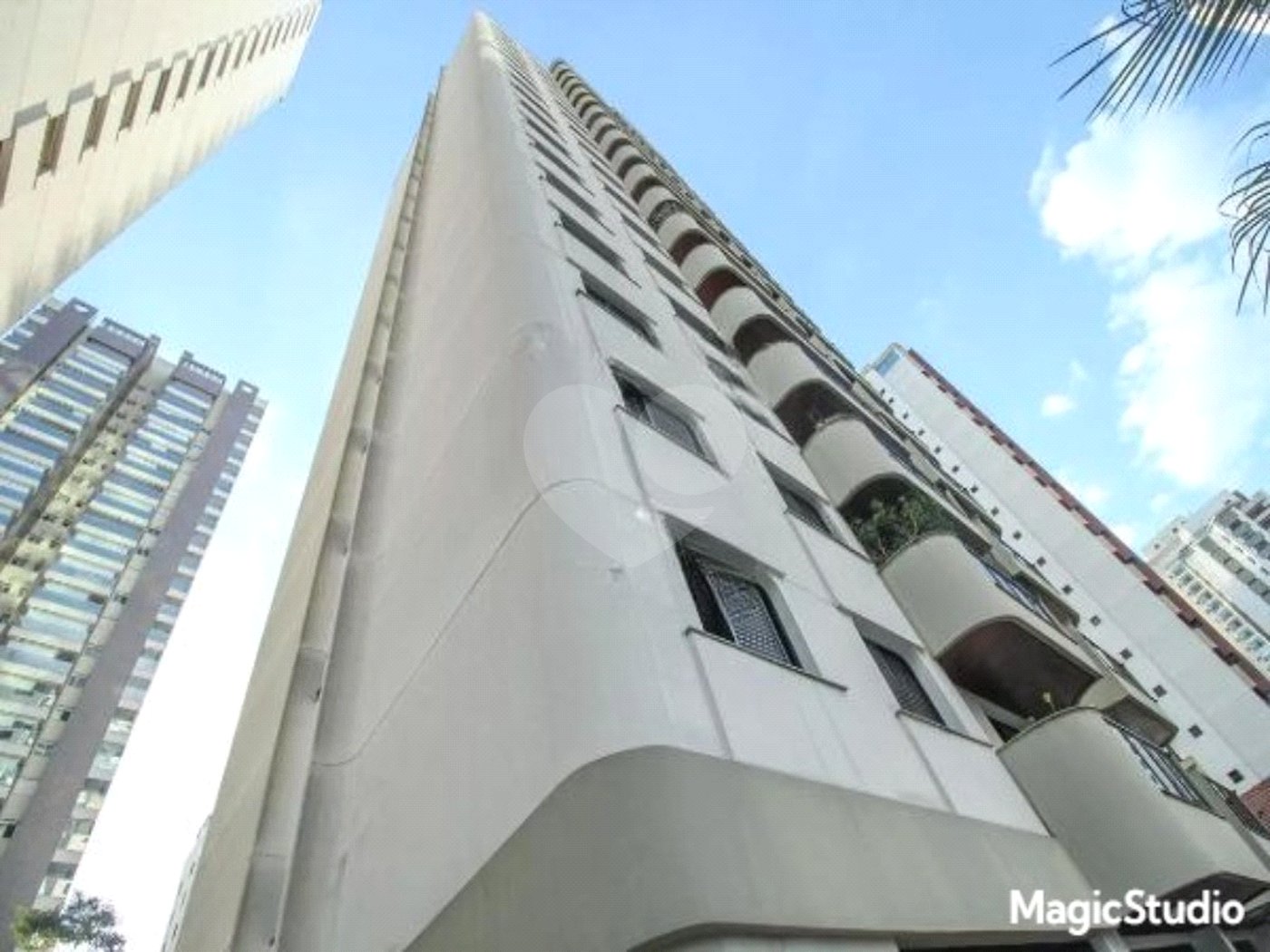 Apartamento à venda com 3 suítes em Vila Regente Feijó, São Paulo, SP