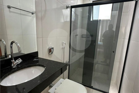 Apartamento à venda com 3 quartos, sendo 1 suíte, no Centro, Cabo Frio, RJ