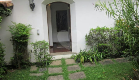 Sobrado à venda com 3 quartos, sendo 1 suíte,  em Tremembé, São Paulo, SP