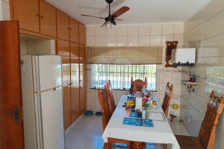 Casa à venda com 3 quartos, sendo 1 suíte, em Vila José Bonifácio, Araraquara, SP