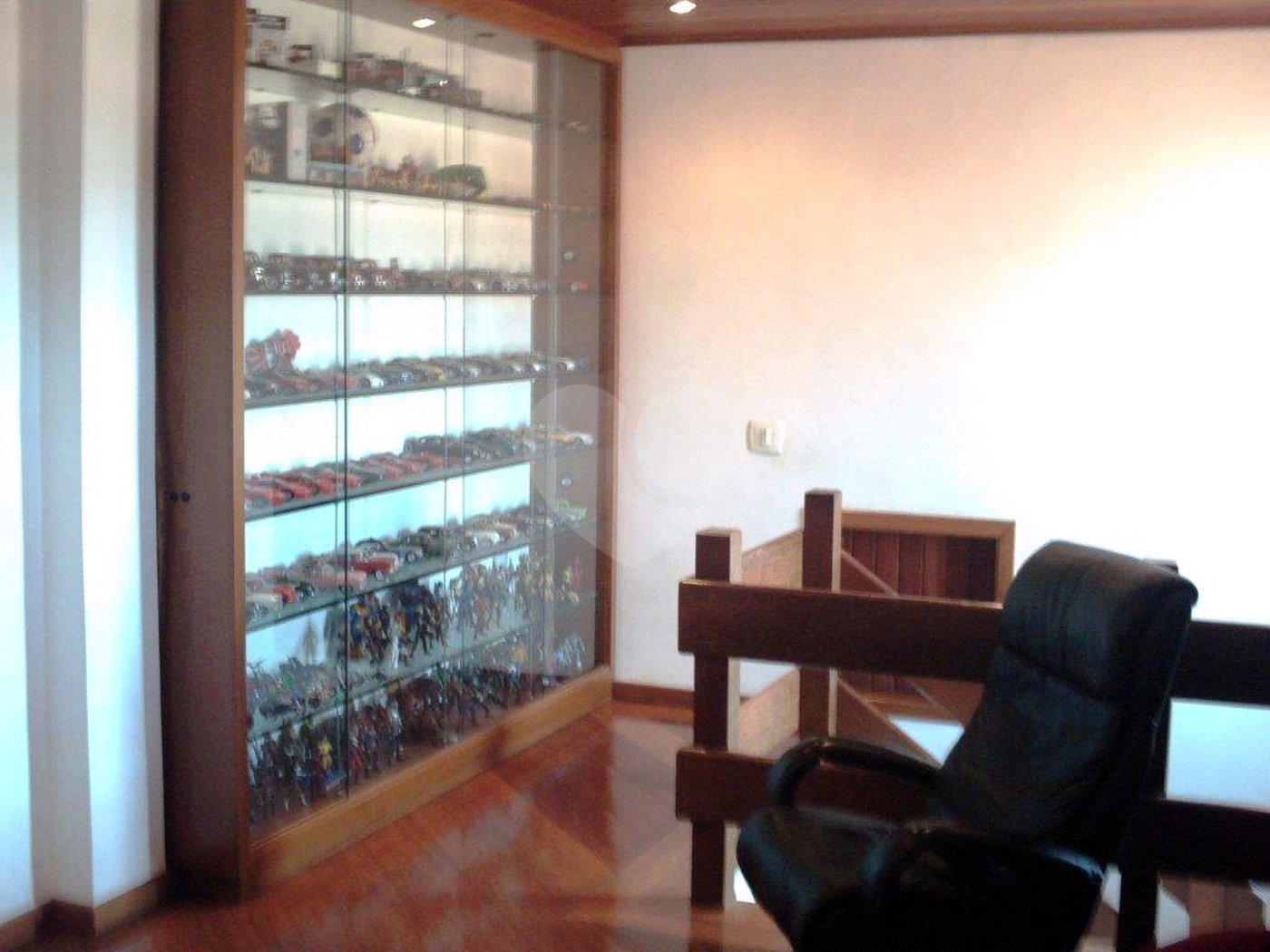 Casa à venda com 4 quartos, sendo 2 suítes, em Jardim Pinheiros, São Paulo, SP