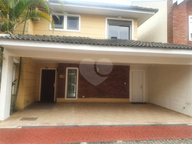 Casa à venda com 4 quartos, sendo 2 suítes,  no condomínio Lake Louise, São Paulo - SP