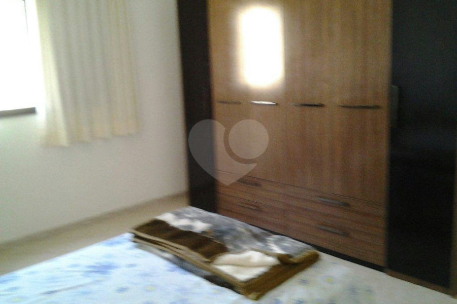 Apartamento à venda com 3 quartos, sendo 2 suítes, em Vila Tupi, Praia Grande, SP