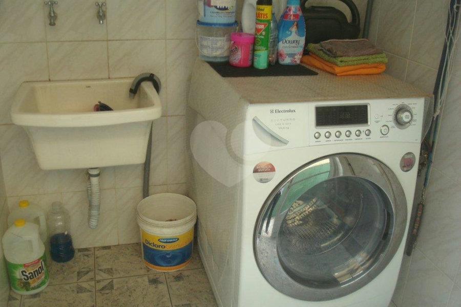 Sobrado à venda com 3 quartos, sendo 1 suíte,  em Parque Peruche, São Paulo, SP