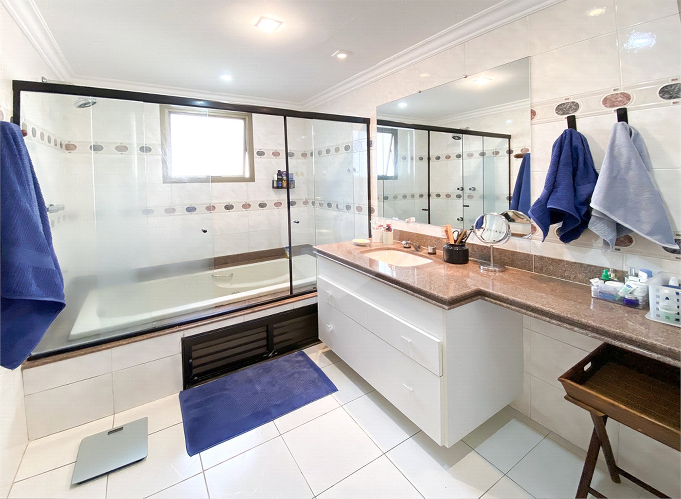Apartamento à venda com 3 suítes em Vila Suzana, São Paulo, SP