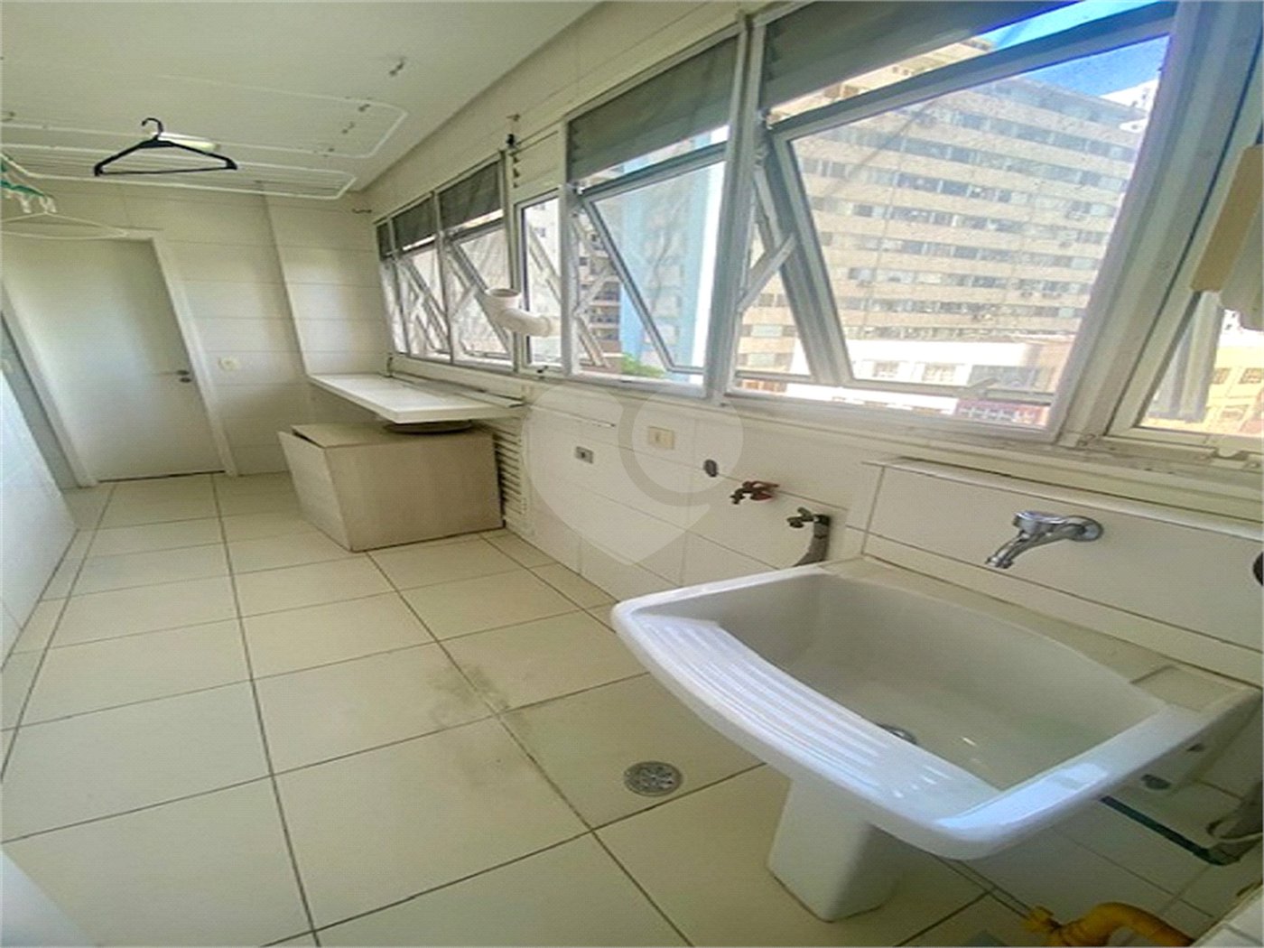Apartamento à venda ou para alugar com 2 suítes em Itaim Bibi, São Paulo, SP