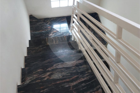 Sobrado à venda com 3 quartos, sendo 1 suíte,  em Vila Bernadotti, Mogi das Cruzes, SP