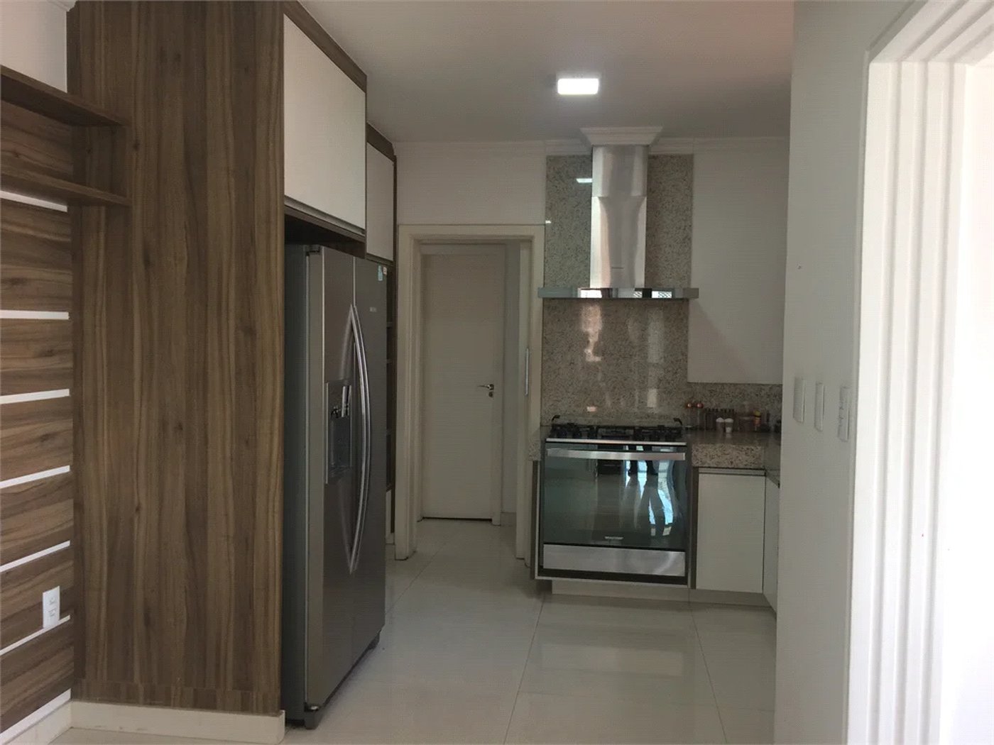 Apartamento à venda com 3 suítes em Vila Suzana, São Paulo, SP
