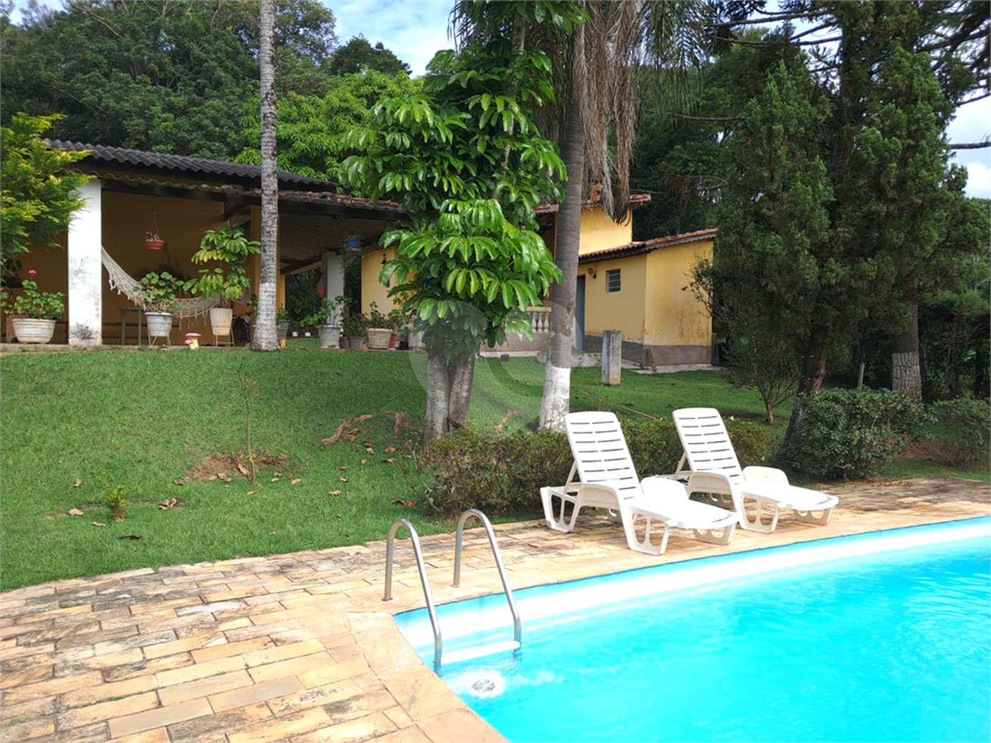 Casa à venda com 3 quartos, sendo 1 suíte, em Alpes D'ouro, Bom Jesus dos Perdões, SP