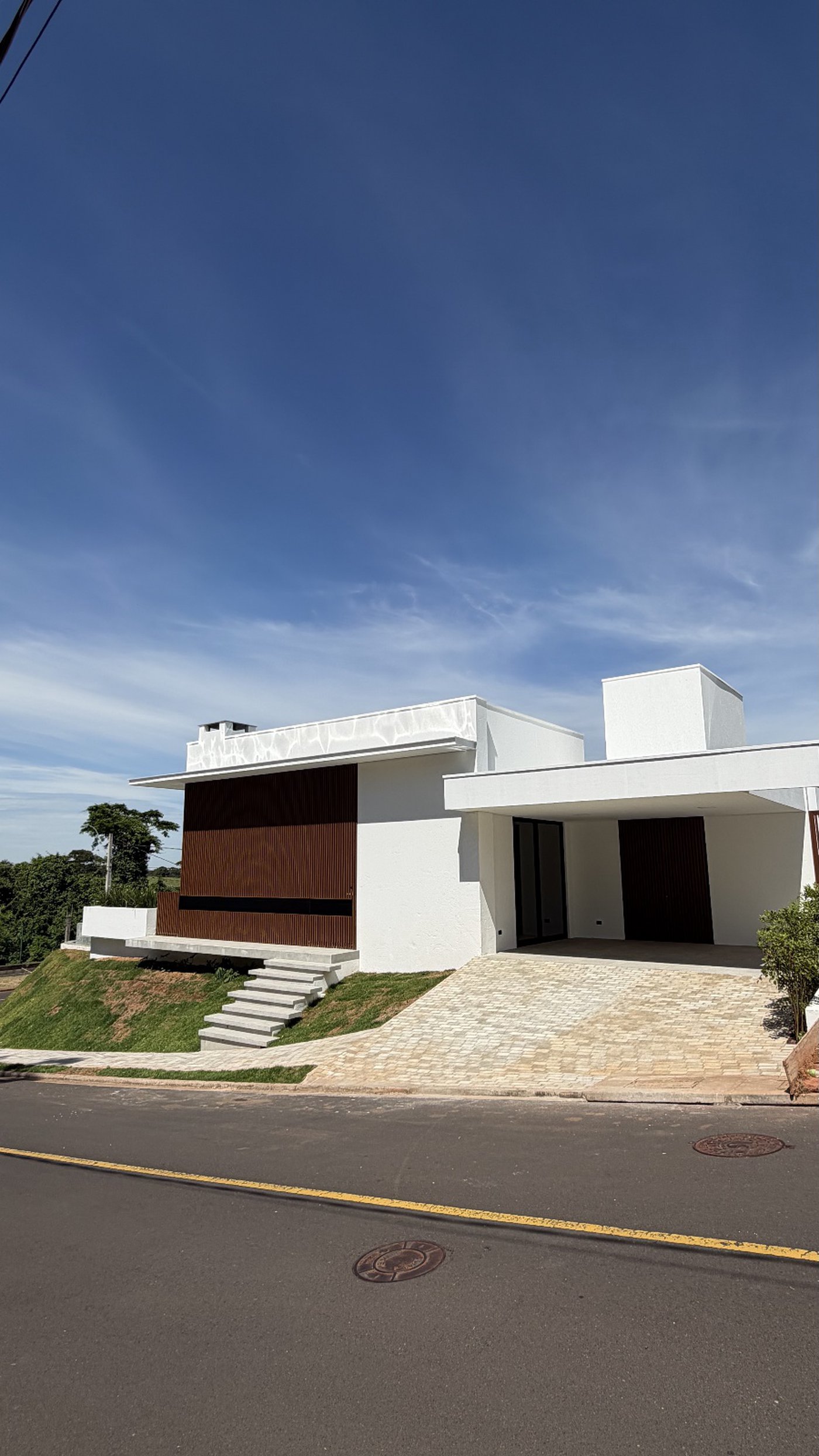 Casa à venda com 4 quartos, sendo 2 suítes, no condomínio Residencial Damha Belvedere, Presidente Prudente - SP