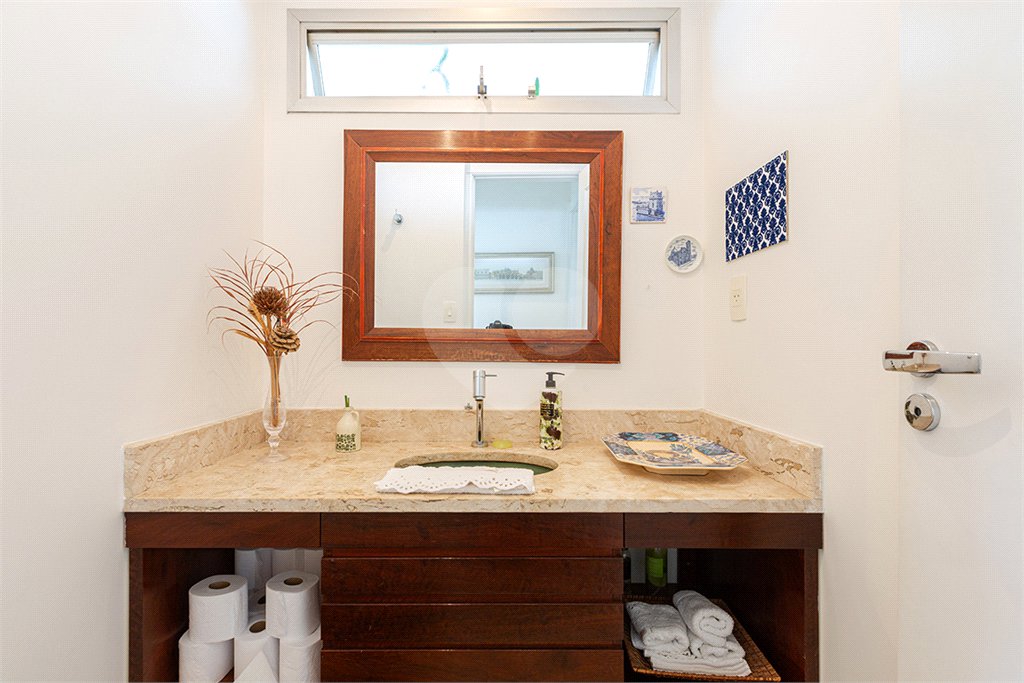 Apartamento à venda com 3 quartos, sendo 2 suítes, em Alto da Lapa, São Paulo, SP
