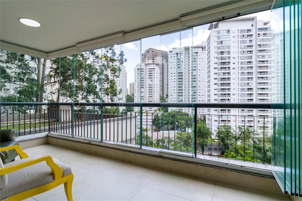 Apartamento à venda com 2 quartos, sendo 1 suíte,  em Vila Andrade, São Paulo, SP