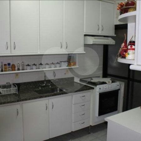 Apartamento à venda com 3 quartos, sendo 1 suíte,  em Fazenda Morumbi, São Paulo, SP