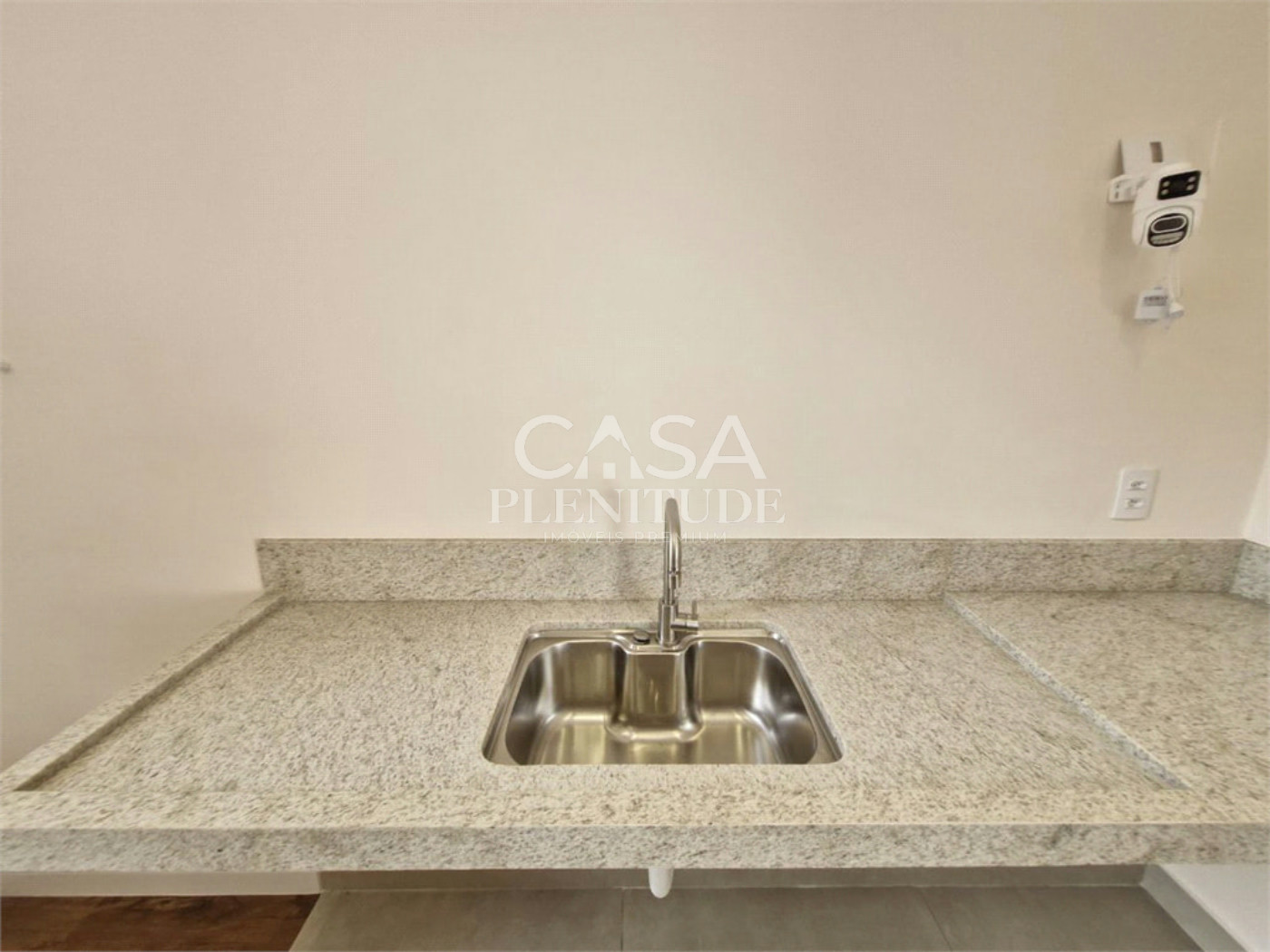 Casa em condomínio à venda com 3 quartos, sendo 1 suíte, em Cajuru do Sul, Sorocaba, SP