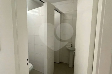 Sobrado à venda com 5 quartos, sendo 1 suíte, em Santa Teresinha, São Paulo, SP