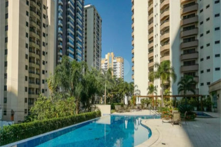 Apartamento á venda 200 m², 4 quartos e 3 suites - Anália Franco