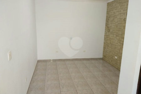 Sobrado à venda com 4 quartos, sendo 1 suíte,  em Vila Curuçá, Santo André, SP